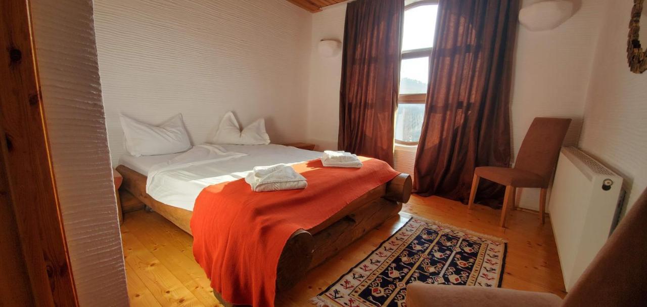 Hotel Ferma Dacilor à Tohani Extérieur photo